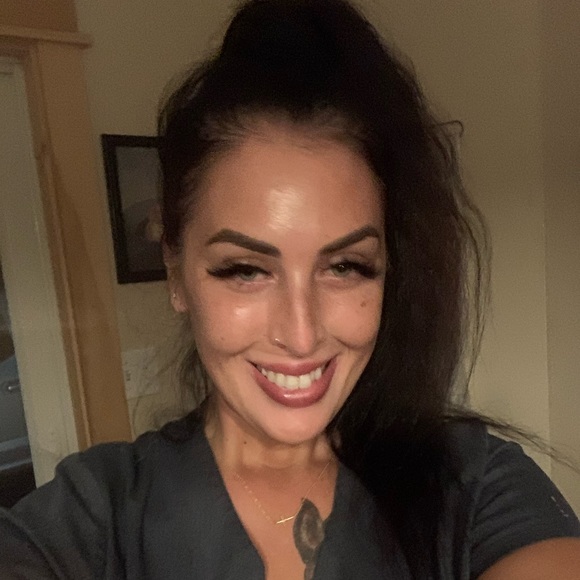 Meet ME aka Apryl NV - Picture 4 of 11